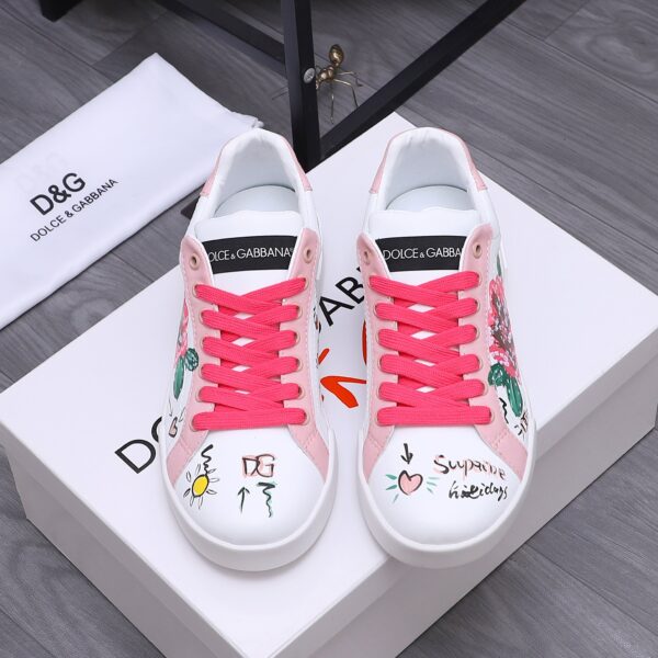 1 Dolce & Gabbana Mismatched Graffiti Floral Print White Leather Low Top Casual Sneakers