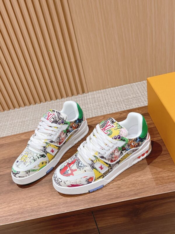 1 LV Trainer Multicolor Comic Print Low-Top Sneakers