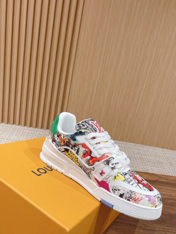 2 LV Trainer Multicolor Comic Print Low-Top Sneakers