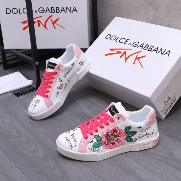 3 Dolce & Gabbana Mismatched Graffiti Floral Print White Leather Low Top Casual Sneakers