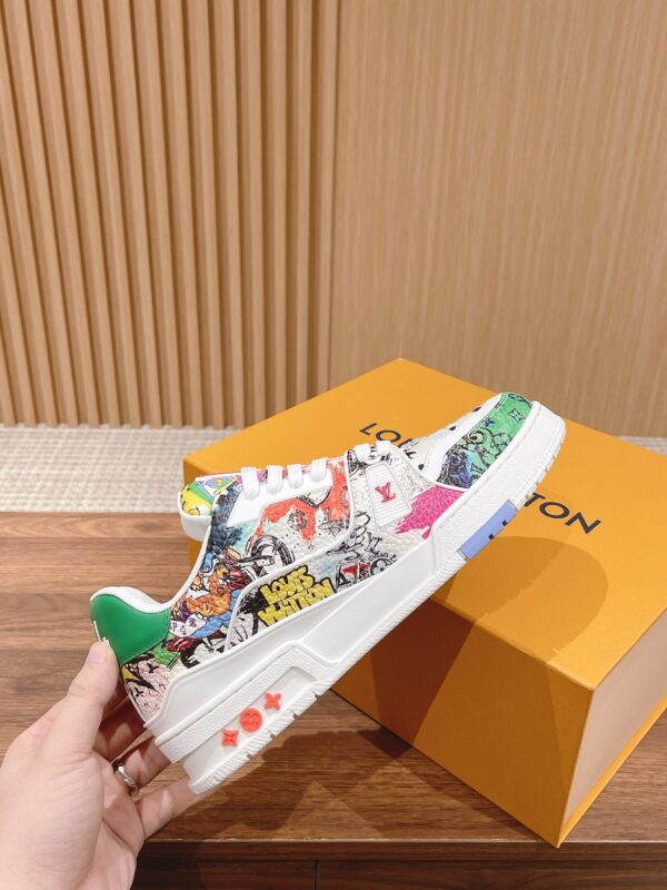 4 LV Trainer Multicolor Comic Print Low-Top Sneakers