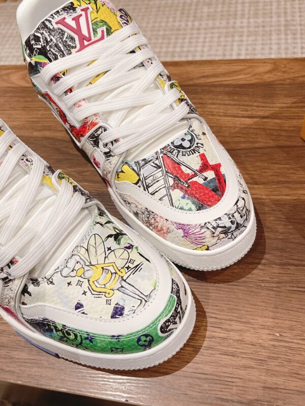 5 LV Trainer Multicolor Comic Print Low-Top Sneakers