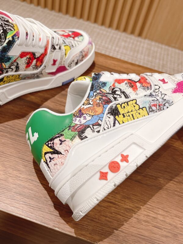 6 LV Trainer Multicolor Comic Print Low-Top Sneakers