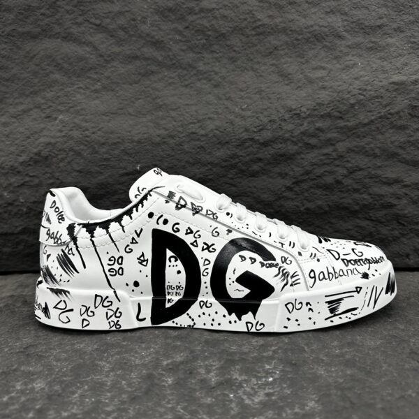 6 D&G Full Black Graffiti Logo Print White Leather Low Top Casual Sneakers