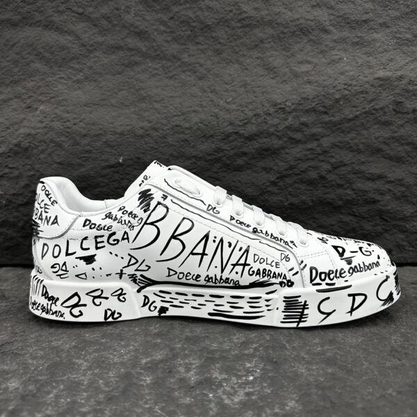8 D&G Full Black Graffiti Logo Print White Leather Low Top Casual Sneakers