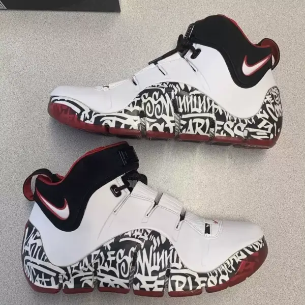 O1CN01y00vIW1y42sNIXRT1_!!1671426524.jpg_q50.jpg_ Nike Zoom LeBron 4 “Graffiti” White Black Red Basketball Sneakers