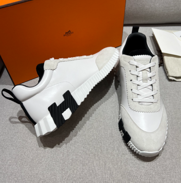 ScreenShot_2026-06-09_204512_969 Hermès White Leather & Suede Low-Top Sneakers with Black H Logo Sole
